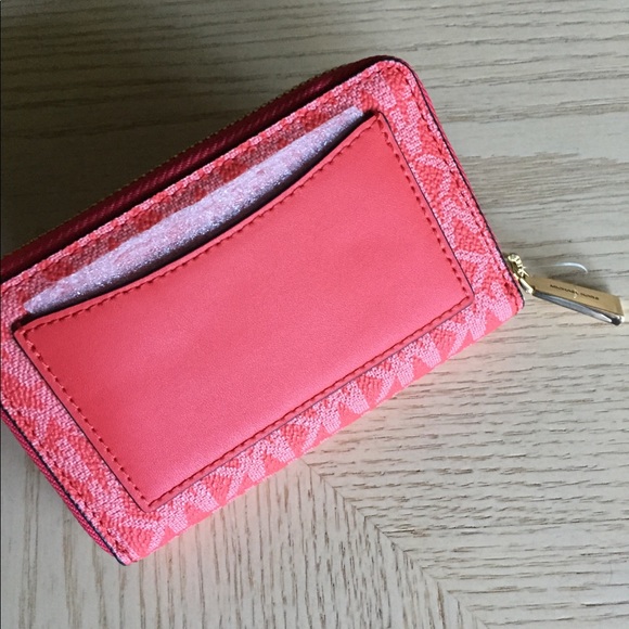 Michael Kors Jet Set Sangria Card Case - Picture 4 of 11